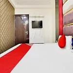 Hotel O Double Rr