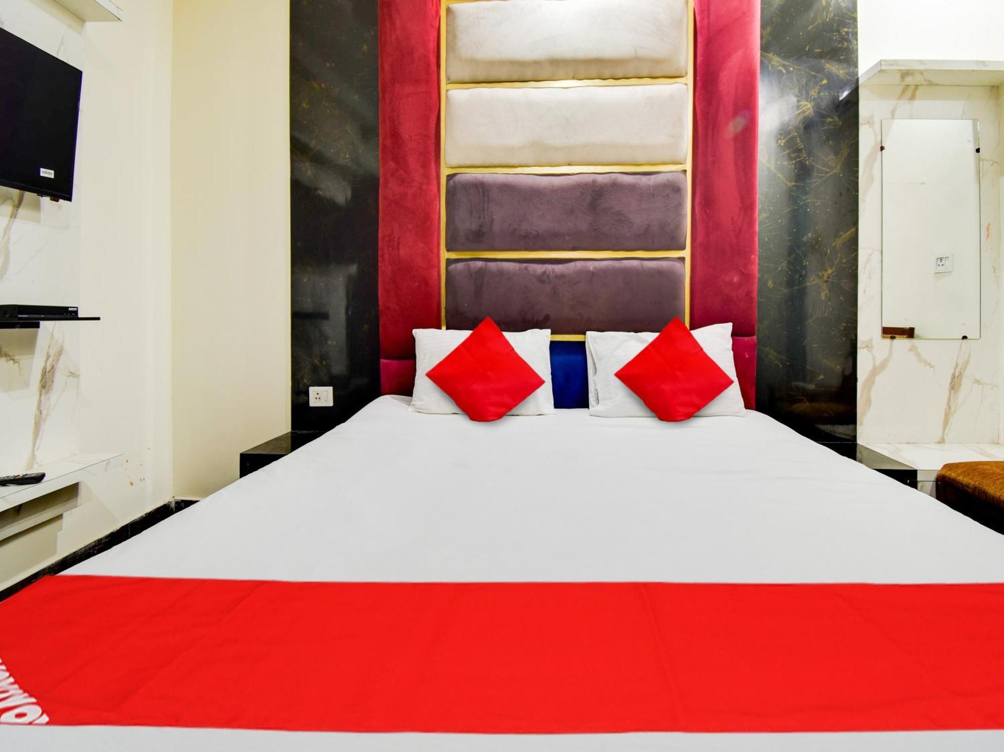 Hotel O Double Rr